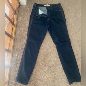 Gap True Skinny Jeans